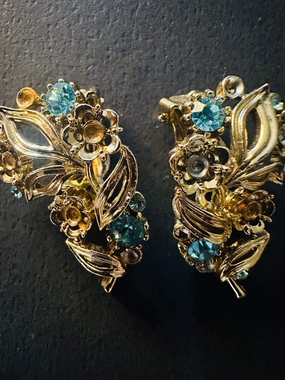 Lisner Earrings Clip On Vintage Topaz Blue Rhinestones Gold Tone